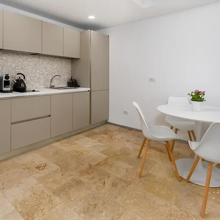 Astria Mediterana - Complex Novum *