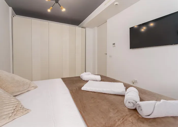 Astria Mediterana - Complex Novum