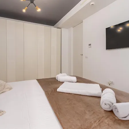 Astria Mediterana - Complex Novum